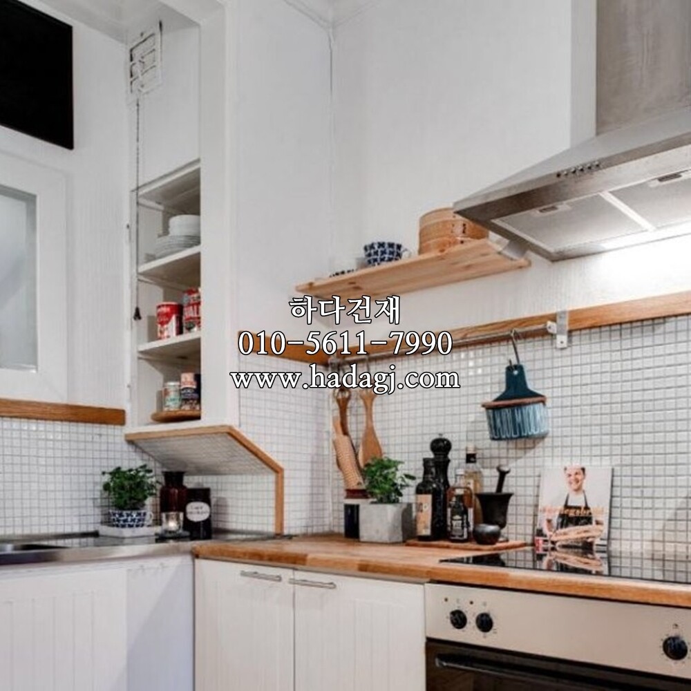 정각 모자이크타일 25x25x6T 화이트 유광 / 하다건재