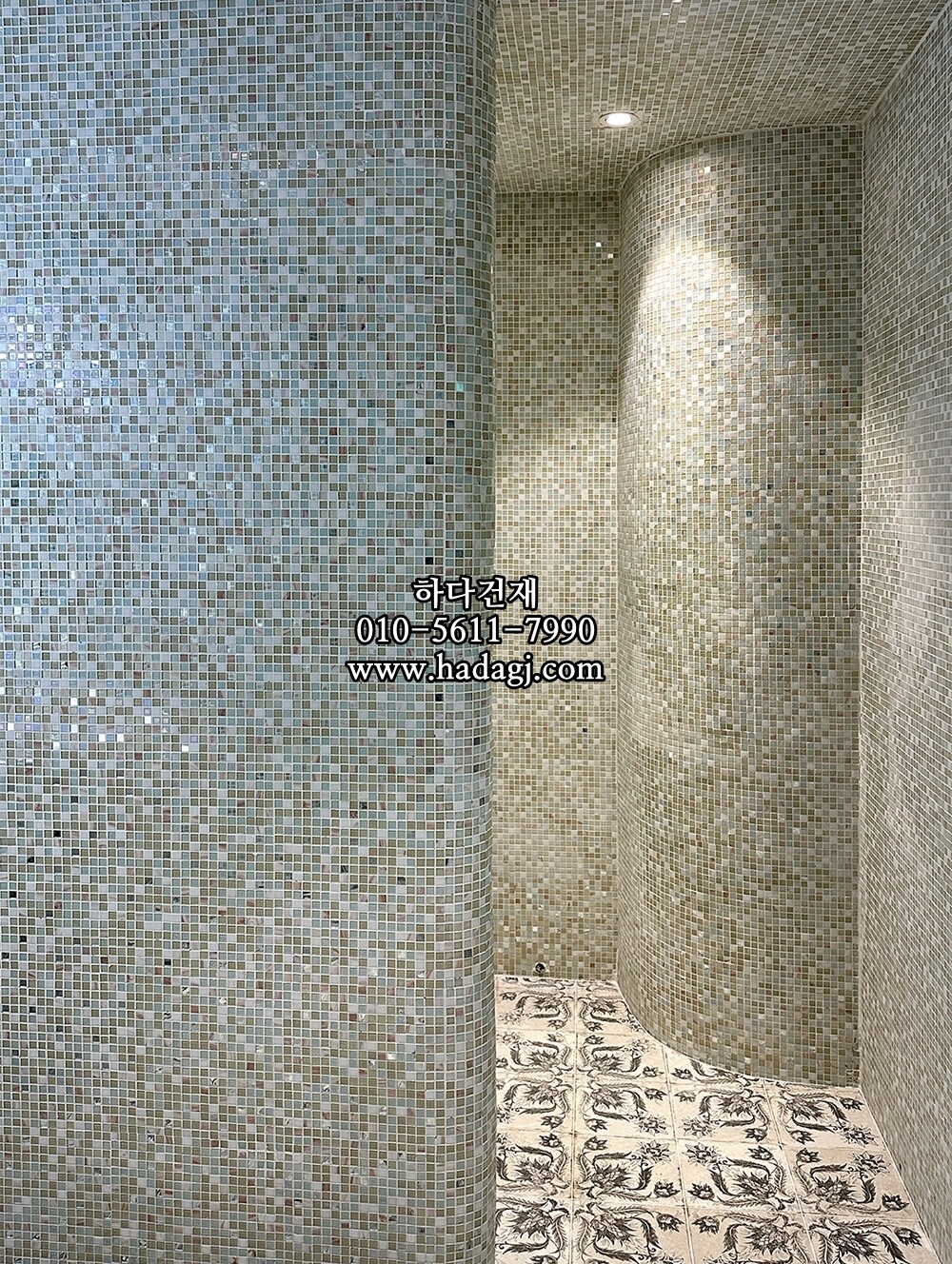 유리 모자이크타일 15x15x4T 아이보리믹스 유광 / 하다건재