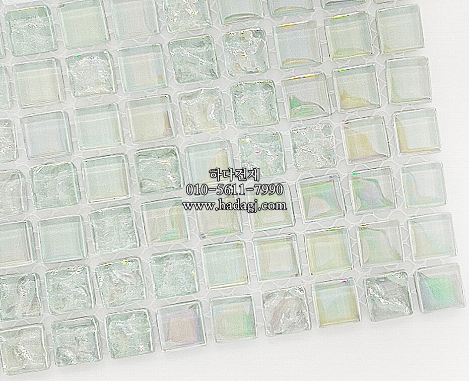 유리 모자이크타일 15x15x4T 화이트믹스 유광 / 하다건재