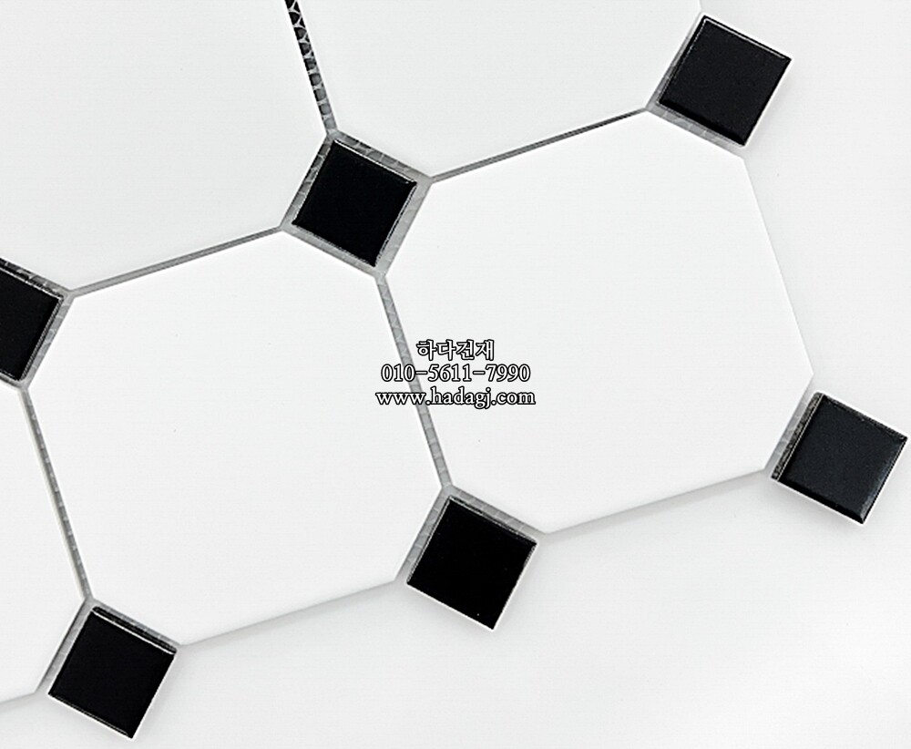 팔각 모자이크타일 95x95x6T 화이트 블랙 유광 자기질타일 / 하다건재