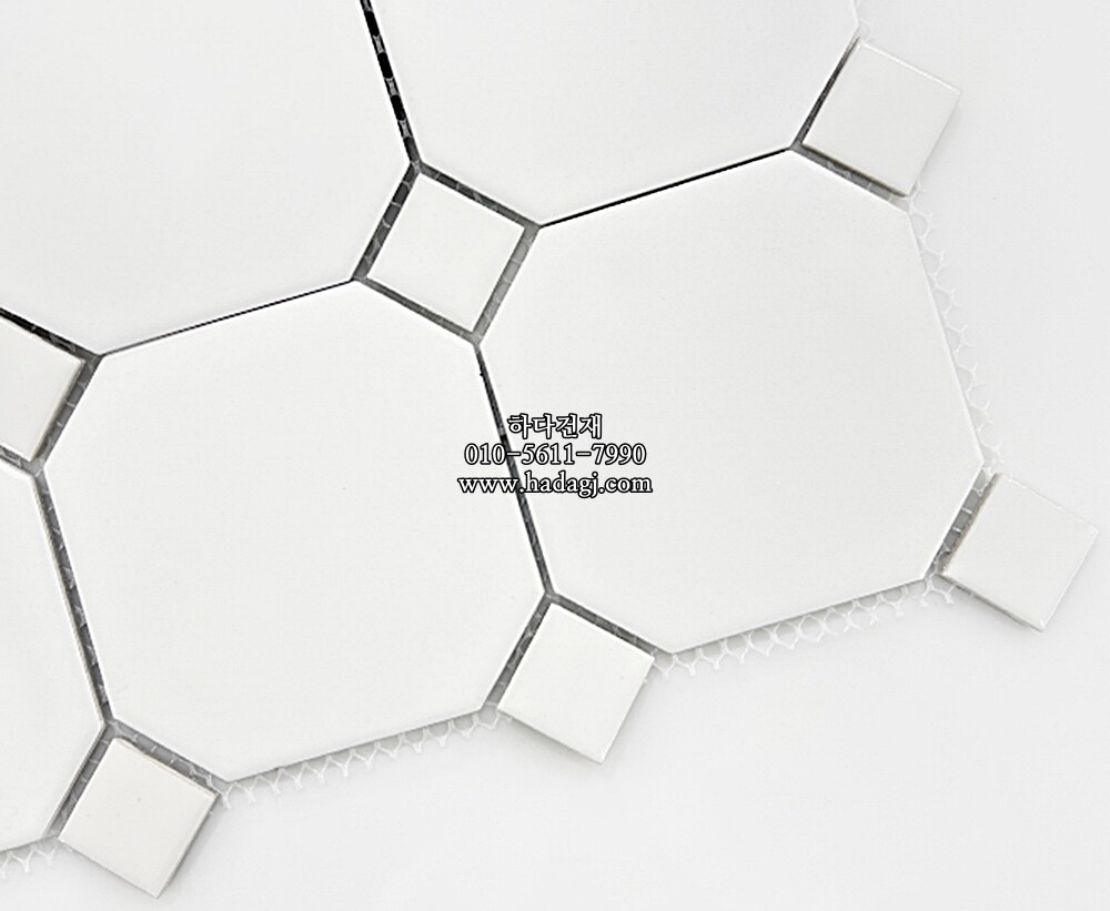 팔각 모자이크타일 95x95x6T 올화이트 유광 자기질타일 / 하다건재
