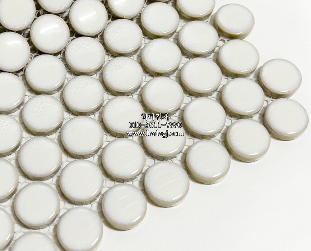 원형 모자이크타일 19x19x6T 밀크 유광 자기질타일 / 하다건재