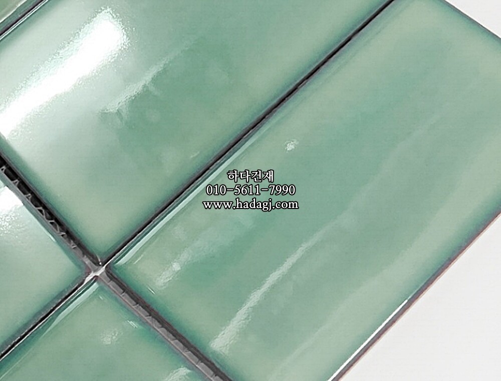 직사각 모자이크타일 68x136x7T 오팔 유광 자기질타일 / 하다건재