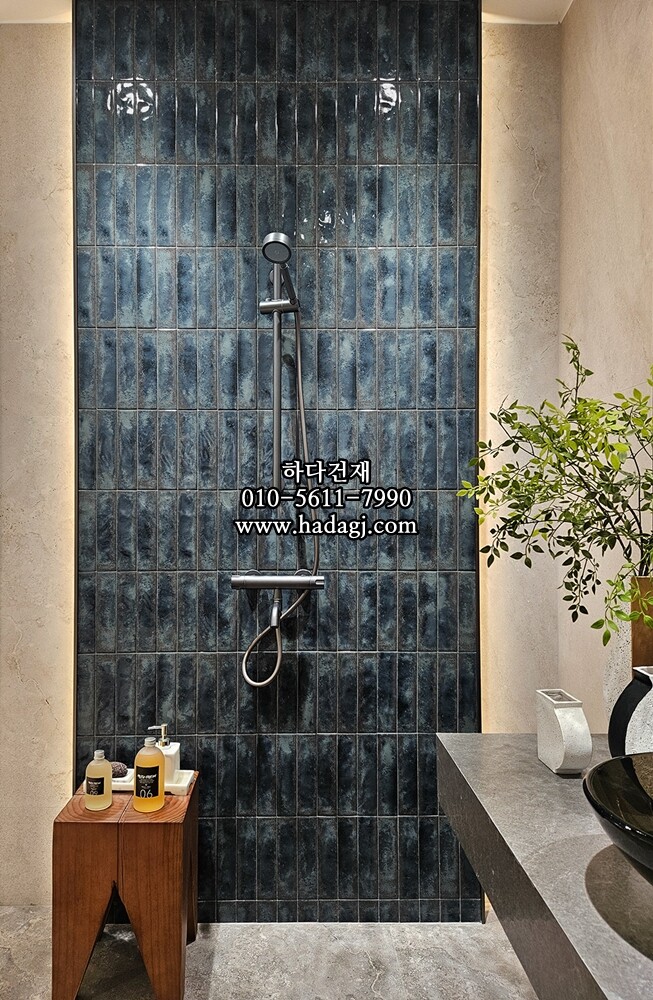 자기질타일 60x240x7.5T 빈티지블루 유광 세라믹타일 / 하다건재