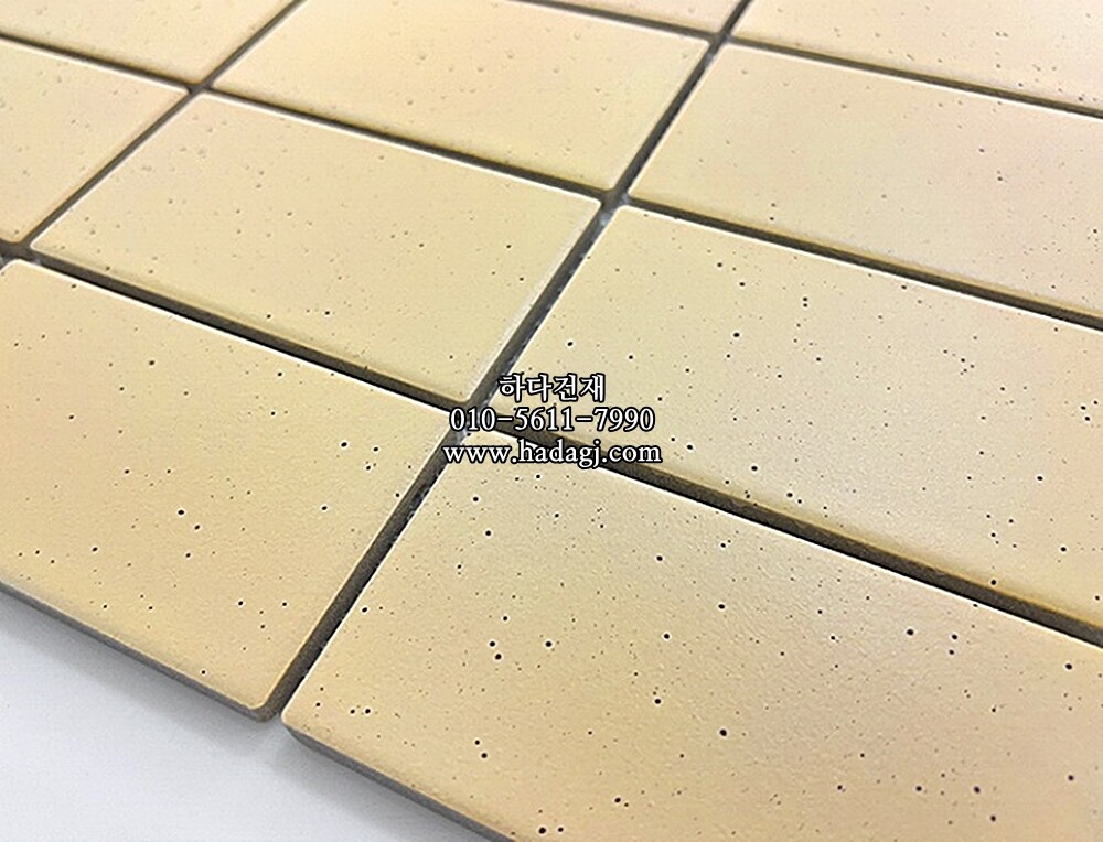 직사각 모자이크타일 60x108x7T 아이보리 무광 자기질타일 / 하다건재