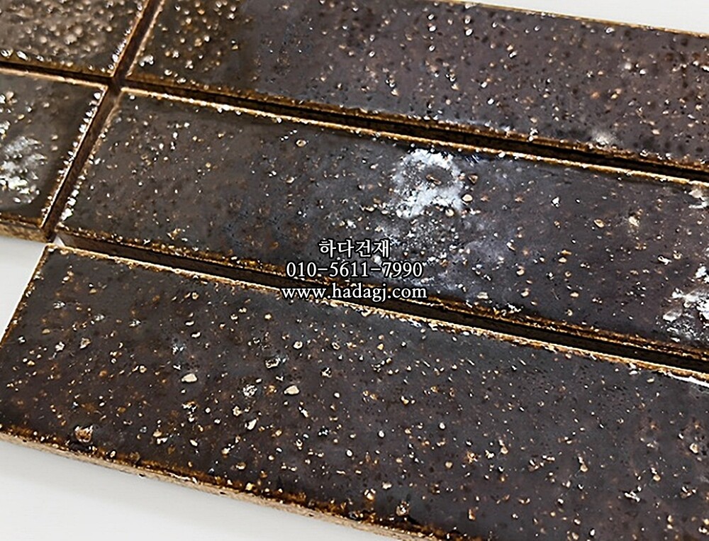 직사각 모자이크타일 47x203x10T 모카버건디 유광 자기질타일 HATSU / 하다건재