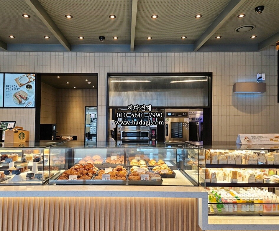 직사각 모자이크타일 45x195x7T 화이트 무광 자기질타일 / 하다건재