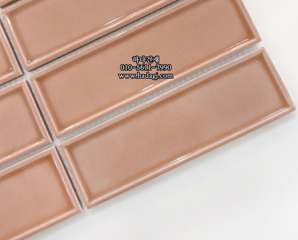 직사각 모자이크타일 45x145x7T 코랄핑크 유광 자기질타일 BO145 / 하다건재