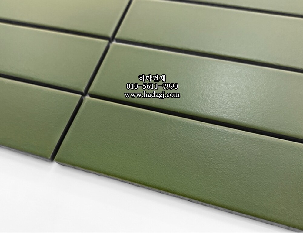 직사각 모자이크타일 45x145x7T 그린티 무광 자기질타일 / 하다건재