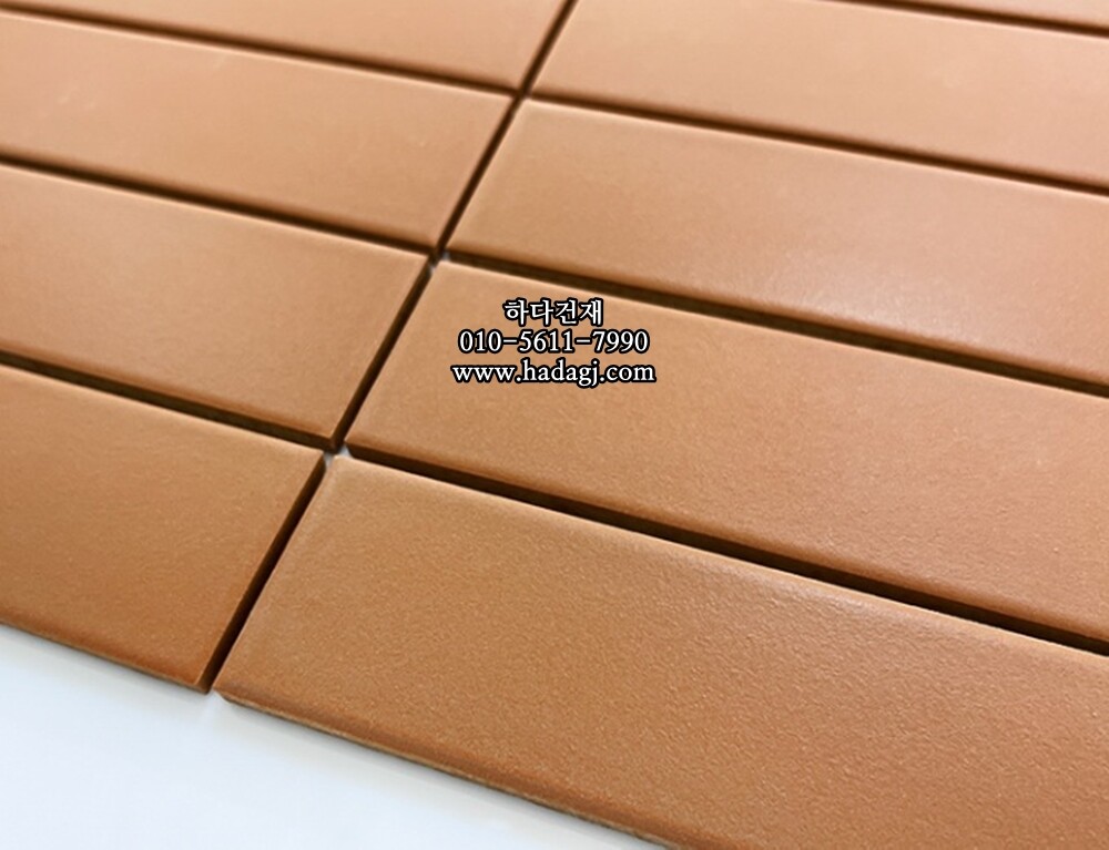 직사각 모자이크타일 45x145x7T 코코아 무광 자기질타일 / 하다건재