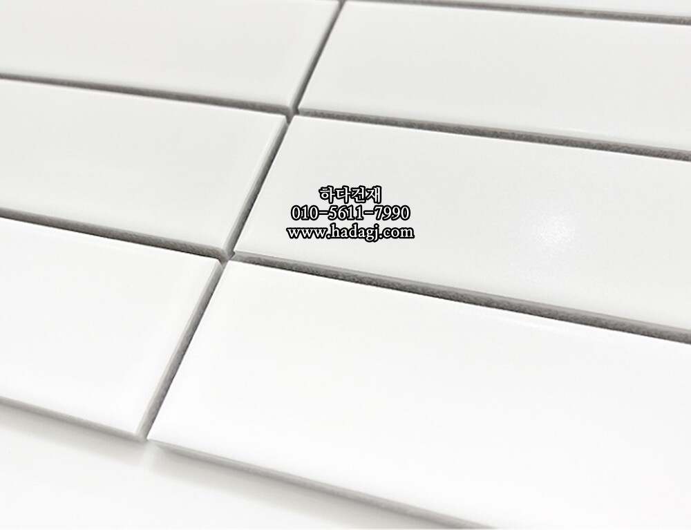 직사각 모자이크타일 45x145x7T 화이트 무광 자기질타일 / 하다건재