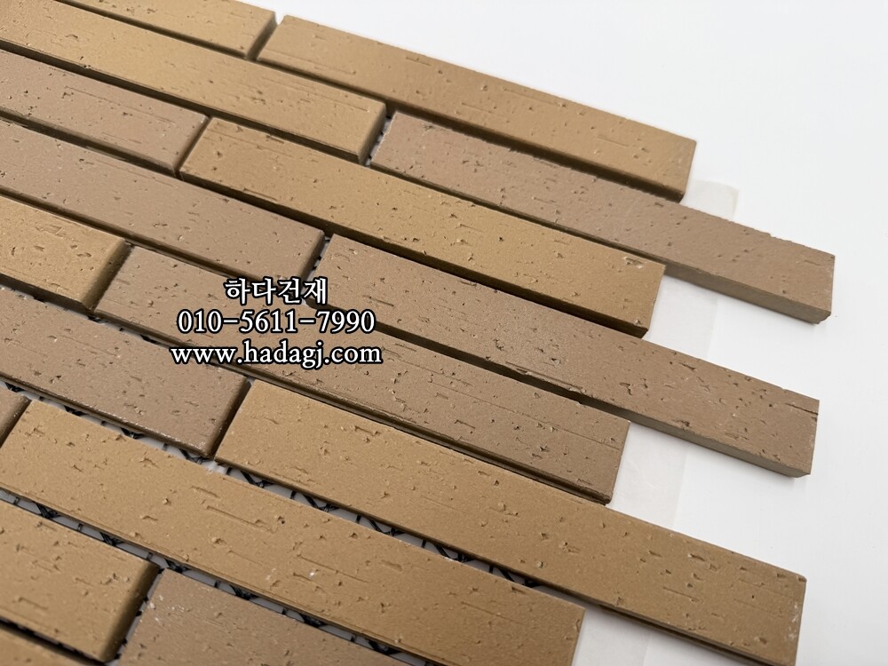 아이코트료와 코러스타일 203 / 하다건재 일본타일 아이콧료와 ICOTRYOWA