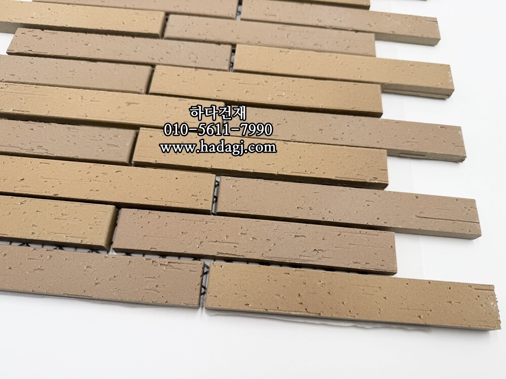 아이코트료와 코러스타일 203 / 하다건재 일본타일 아이콧료와 ICOTRYOWA