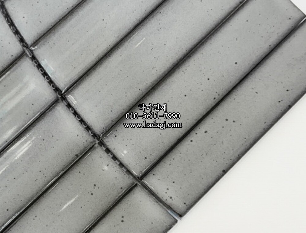 직사각 모자이크타일 32x145x8T 포그 그레이 유광 자기질타일 FOG / 하다건재
