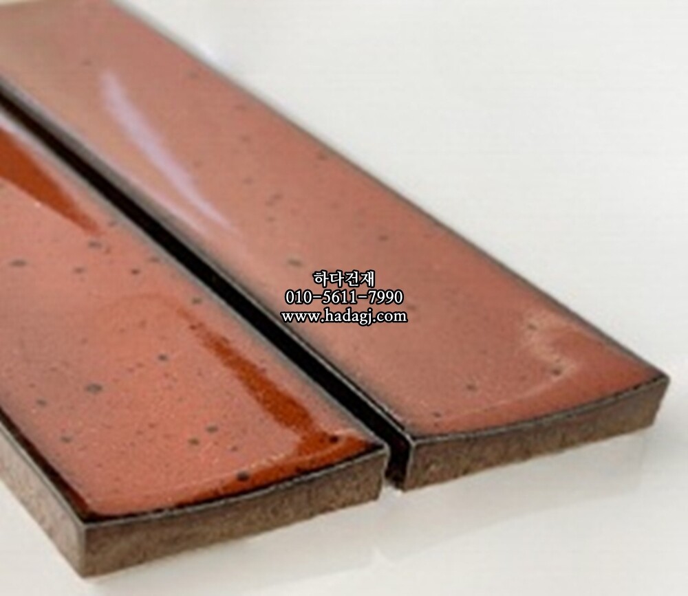 직사각 모자이크타일 32x145x8T 스칼렛 레드 유광 자기질타일 SCARLET / 하다건재