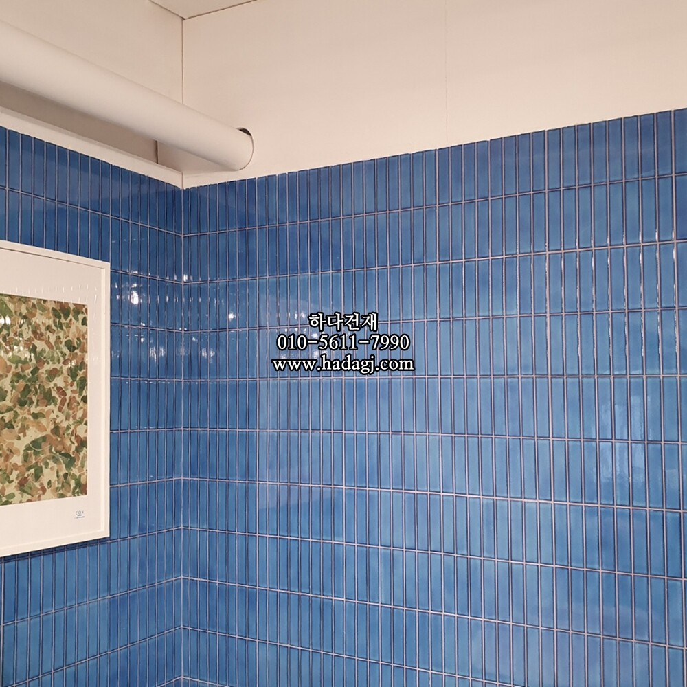 직사각 모자이크타일 32x145x7T 아쿠아블루 유광 자기질타일 / 하다건재