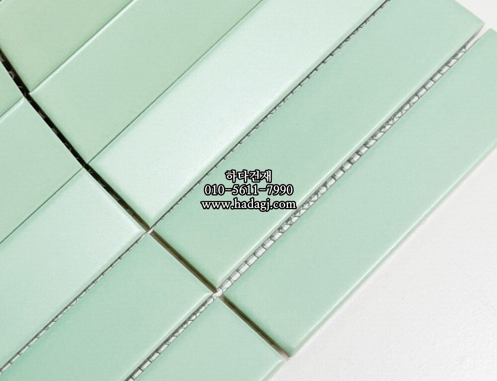 직사각 모자이크타일 32x145x7T 민트 무광 자기질타일 / 하다건재