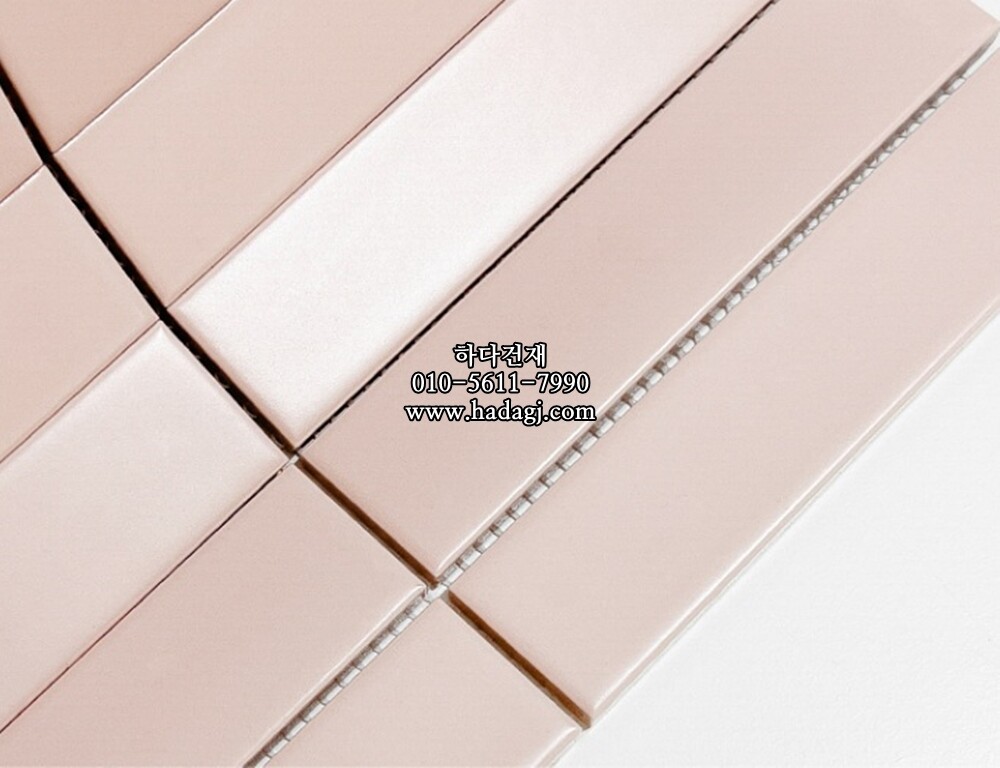 직사각 모자이크타일 32x145x7T 핑크 무광 자기질타일 / 하다건재