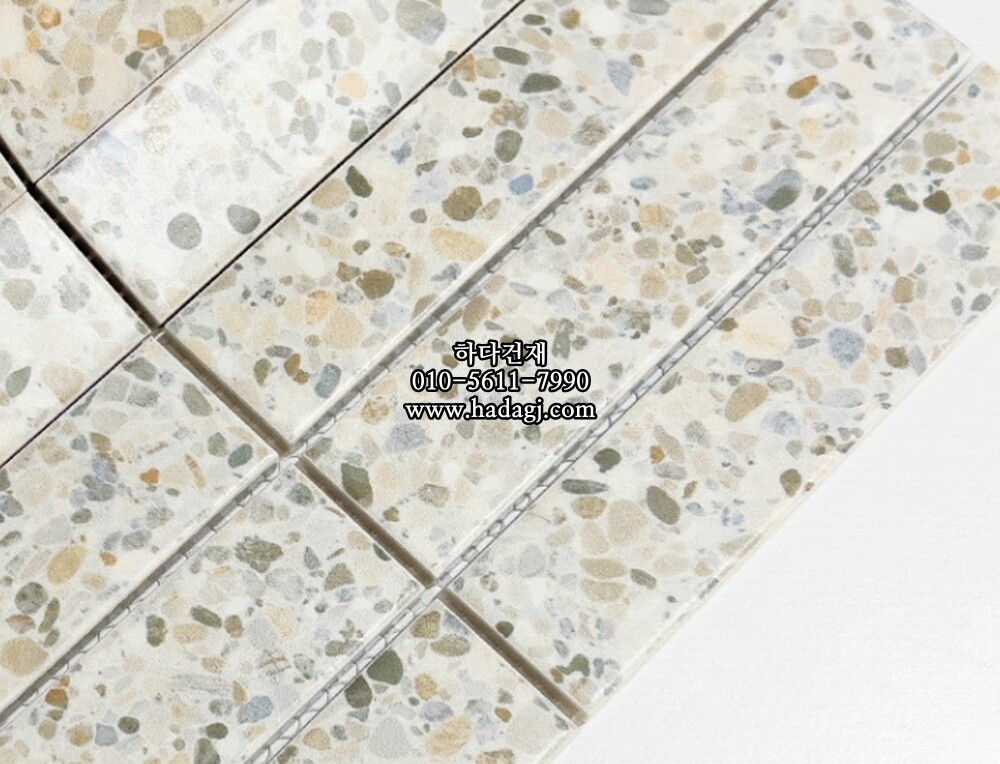 직사각 모자이크타일 32x145x7T 테라조 아이보리 무광 자기질타일 / 하다건재