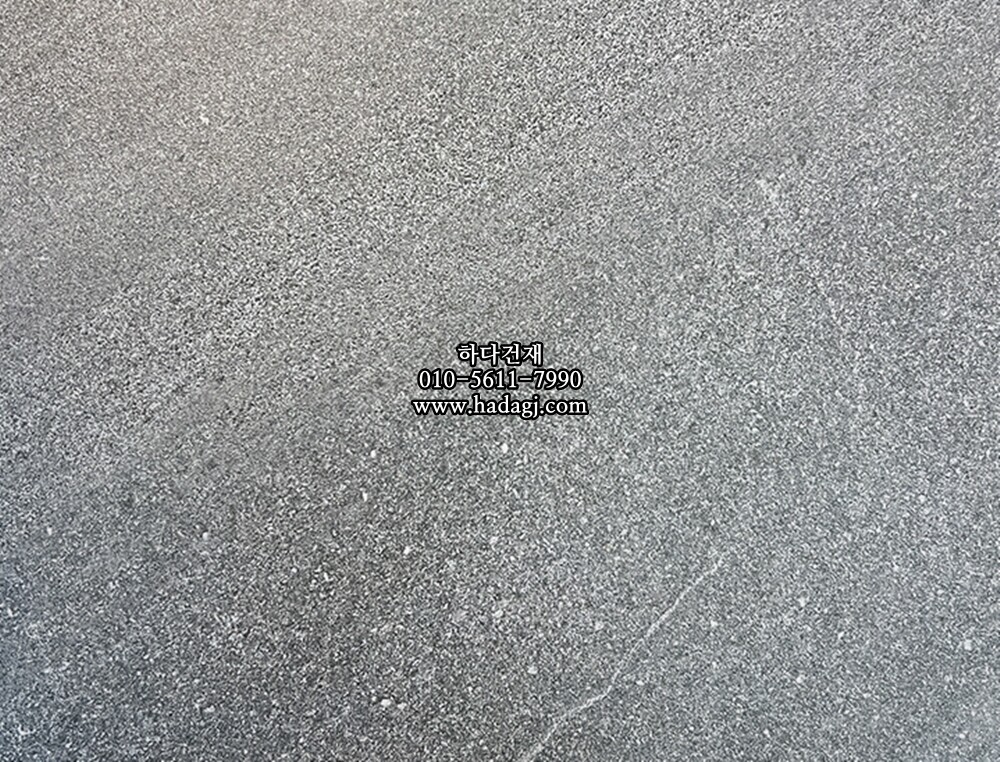 자기질타일 600x600 그레이 무광 60F126 / 하다건재