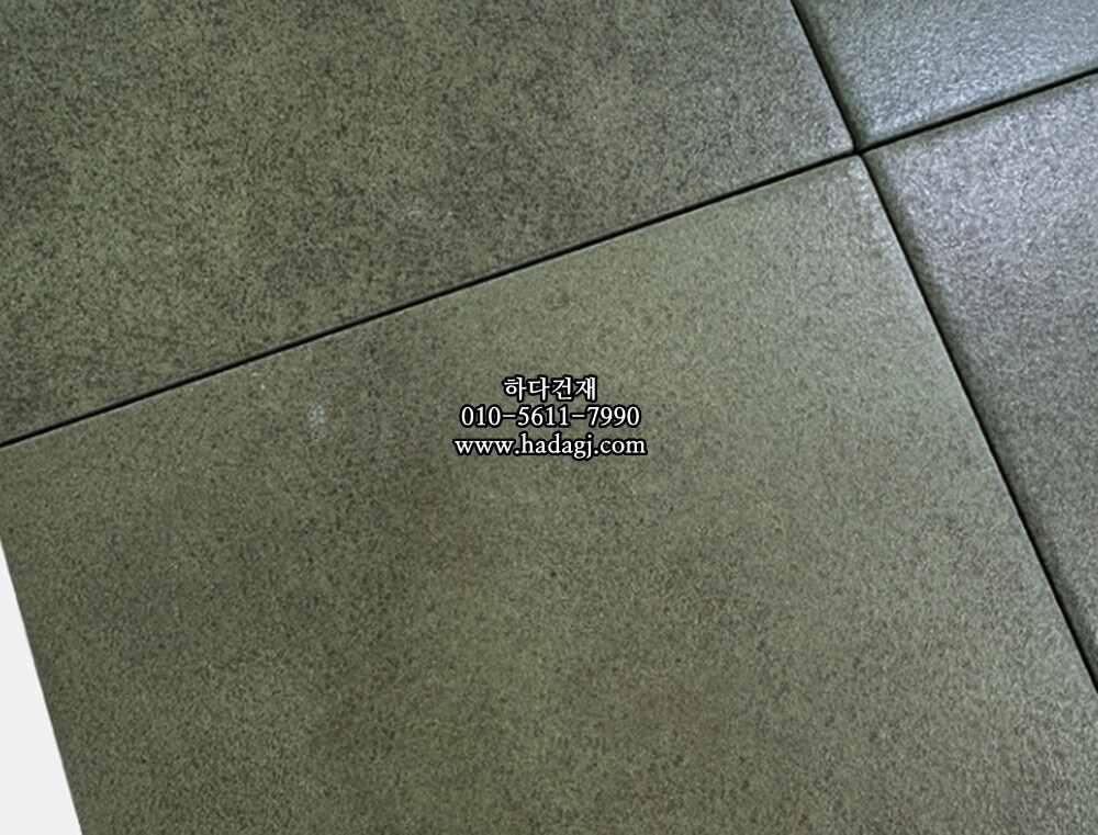 자기질타일 200x200x9T 그린 무광 정사각 / 하다건재