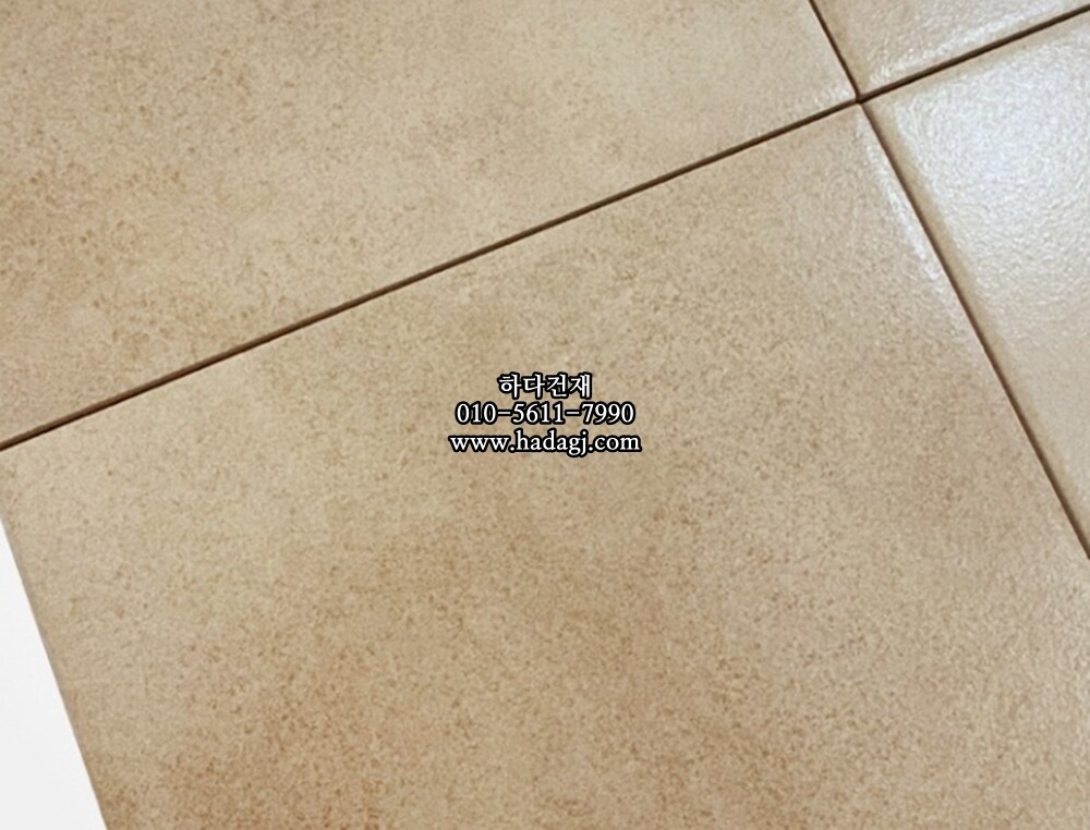 자기질타일 200x200x9T 베이지 무광 정사각 / 하다건재