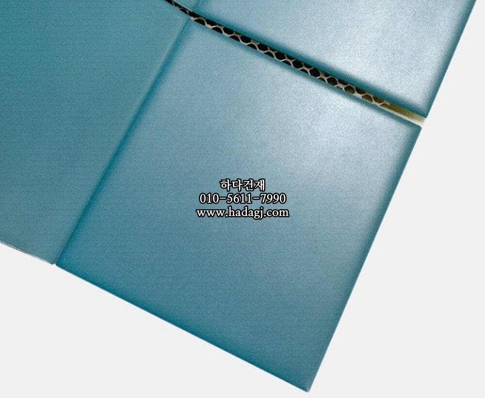 정사각 모자이크타일 97x97x6T 티파니블루 무광 자기질타일 / 하다건재