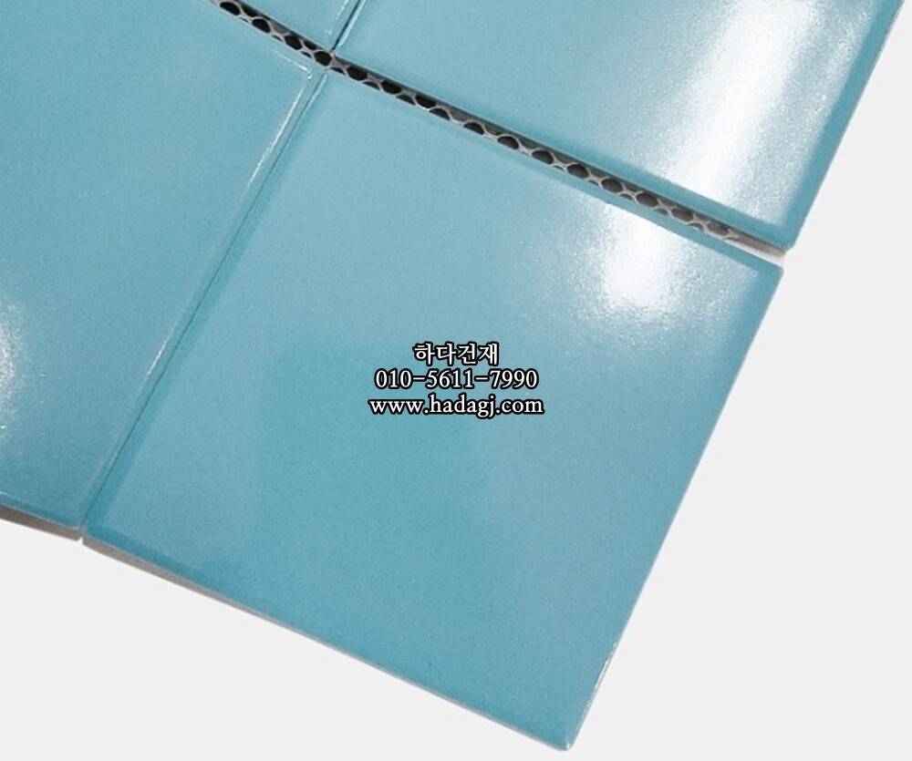 정사각 모자이크타일 97x97x6T 아쿠아블루 유광 자기질타일 / 하다건재