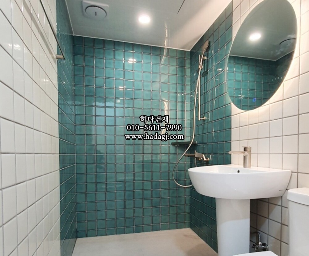 정사각 모자이크타일 97x97x6T 오팔 그린 유광 자기질타일 / 하다건재