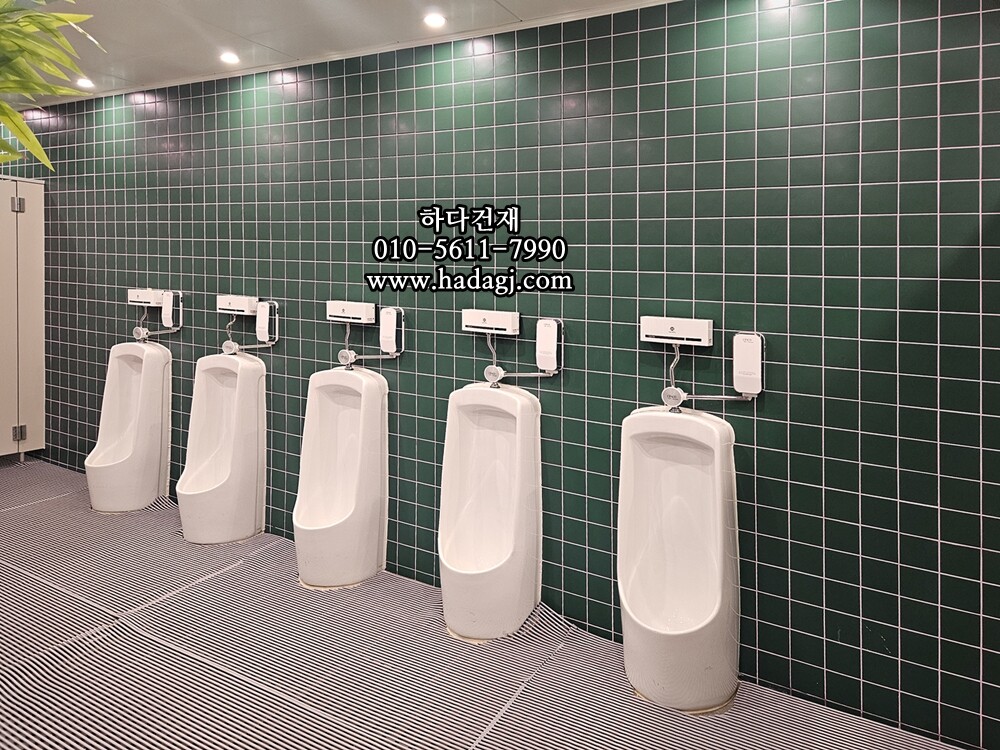 정사각 모자이크타일 97x97x6T 그린 무광 자기질타일 / 하다건재