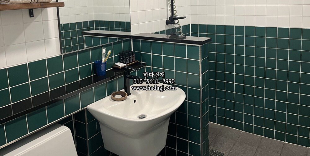 정사각 모자이크타일 97x97x6T 그린 무광 자기질타일 / 하다건재