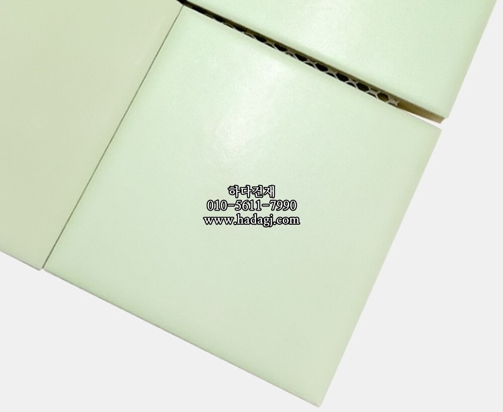 정사각 모자이크타일 97x97x6T 민트 무광 자기질타일 / 하다건재