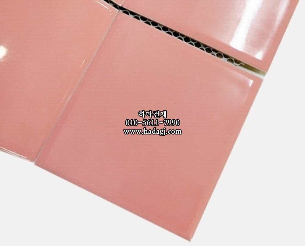 정사각 모자이크타일 97x97x6T 플라밍고 핑크 유광 자기질타일 / 하다건재