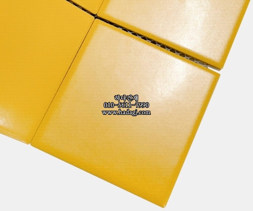 정사각 모자이크타일 97x97x6T 옐로우 무광 자기질타일 / 하다건재