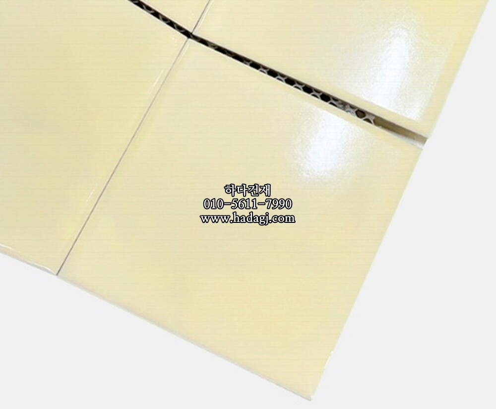 정사각 모자이크타일 97x97x6T 크림아이보리 유광 자기질타일 / 하다건재