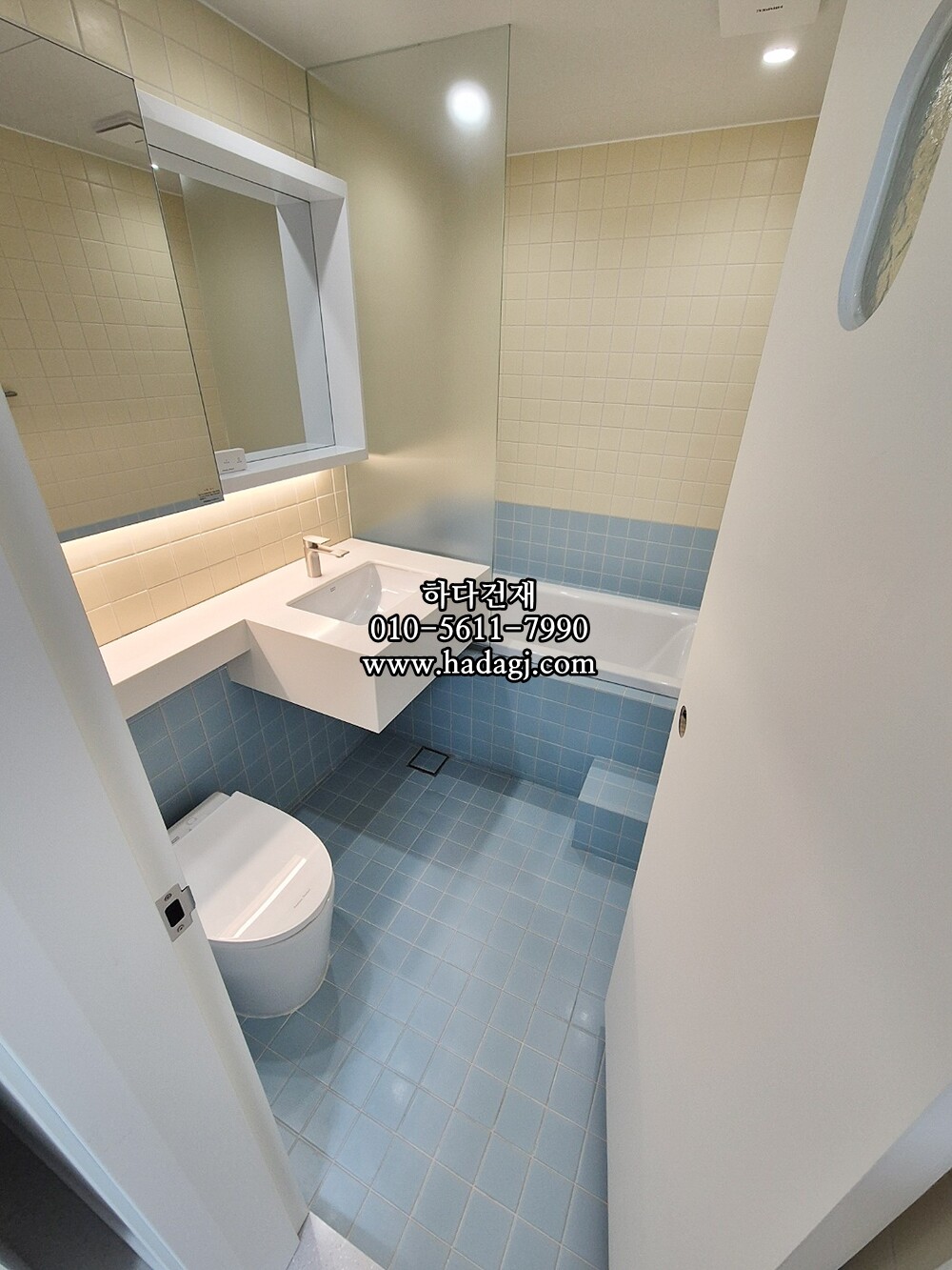 정사각 모자이크타일 97x97x6T 아이보리 무광 자기질타일 / 하다건재