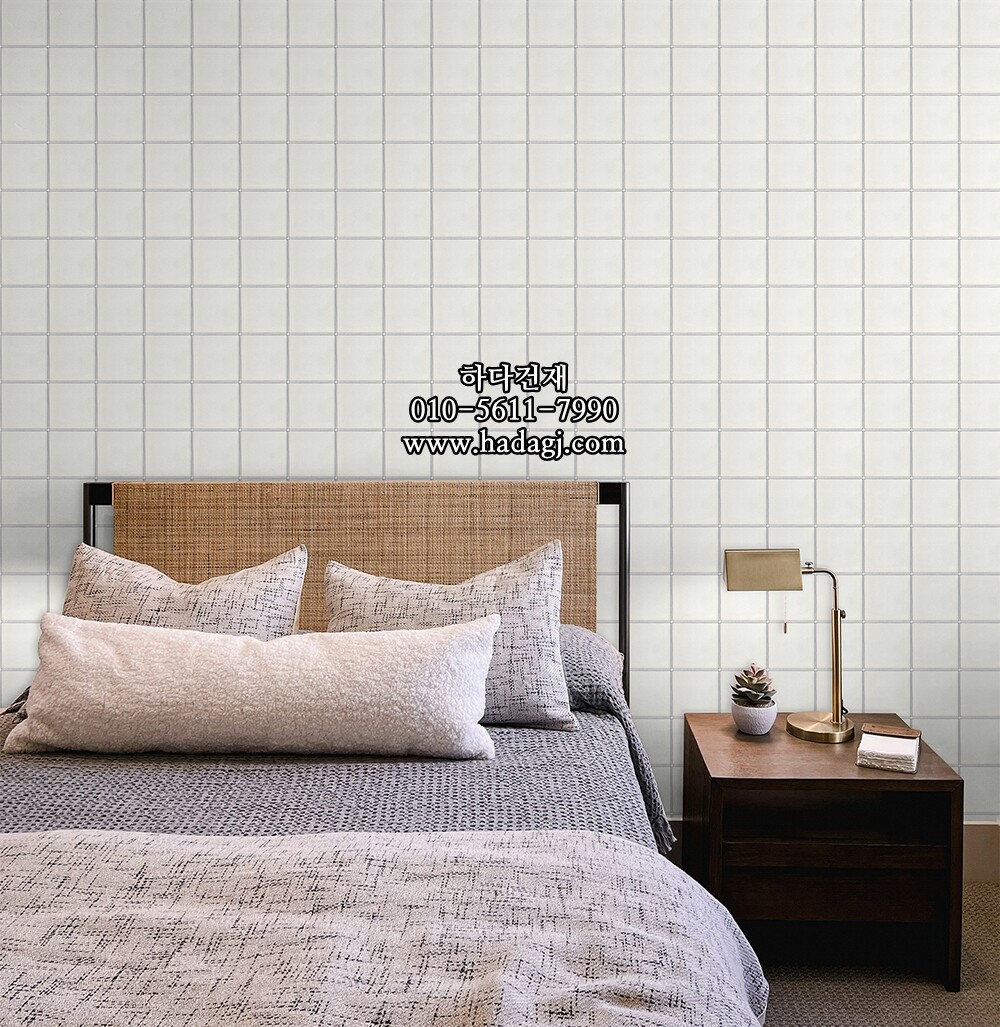 정사각 모자이크타일 97x97x6T 밀크화이트 유광 자기질타일 / 하다건재