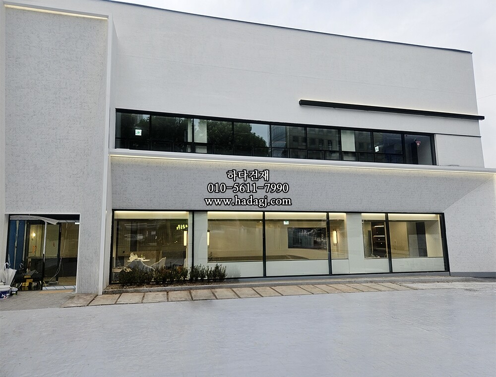 패턴 정사각 모자이크타일 97x97x6T 카라라 화이트 무광 자기질타일 CARRARA / 하다건재