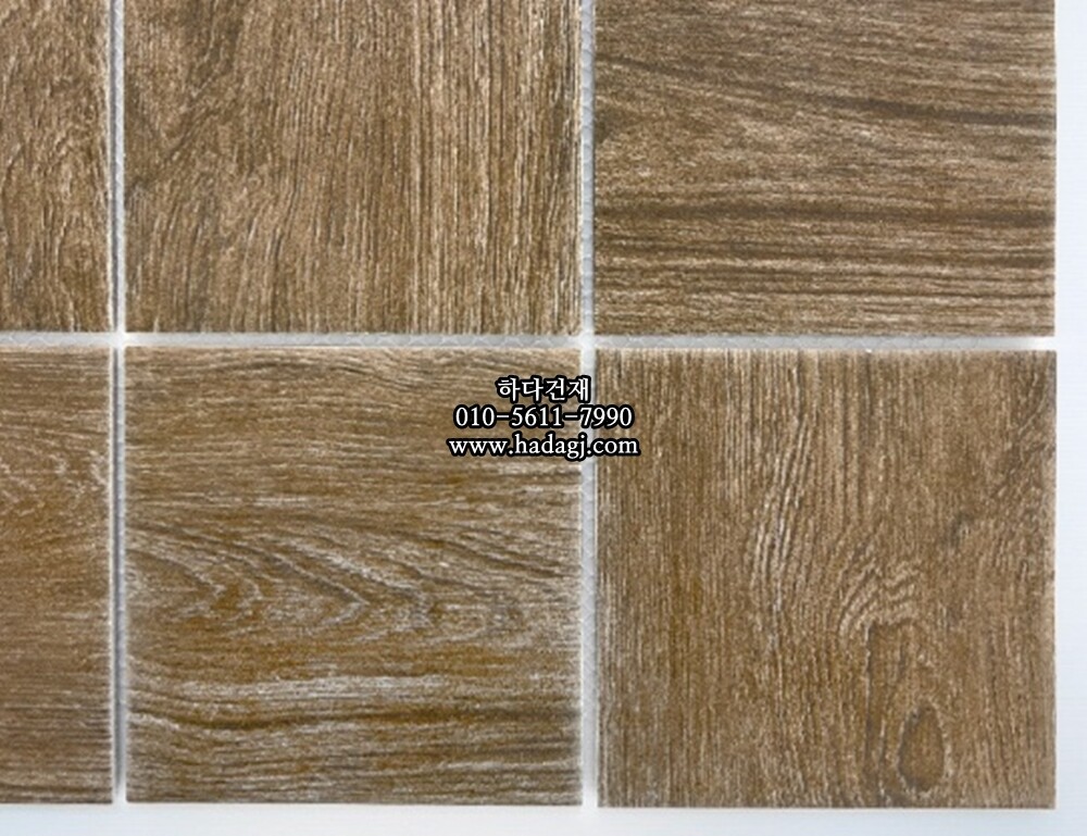 우드 정사각 모자이크타일 97x97x6T 월럿 브라운 무광 자기질타일 WALNUT / 하다건재