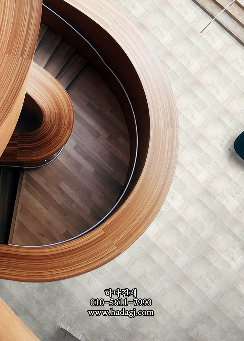 우드 정사각 모자이크타일 97x97x6T 버치 아이보리 무광 자기질타일 BIRCH / 하다건재