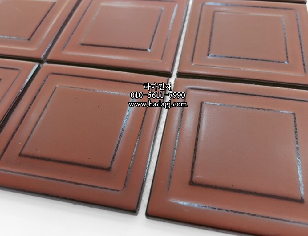 입체 정사각 모자이크타일 97x97x7T 카페 무광 자기질타일 CAFE / 하다건재