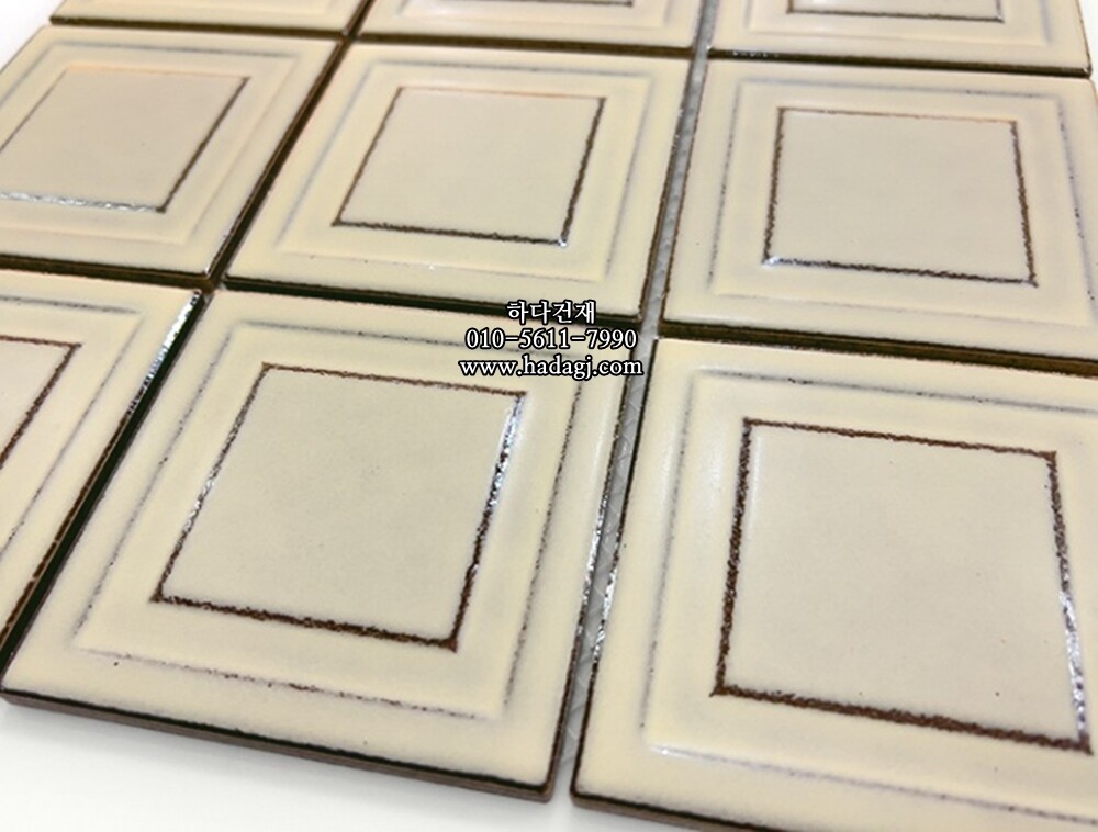 입체 정사각 모자이크타일 97x97x7T 미스트 아이보리 무광 자기질타일 MIST / 하다건재
