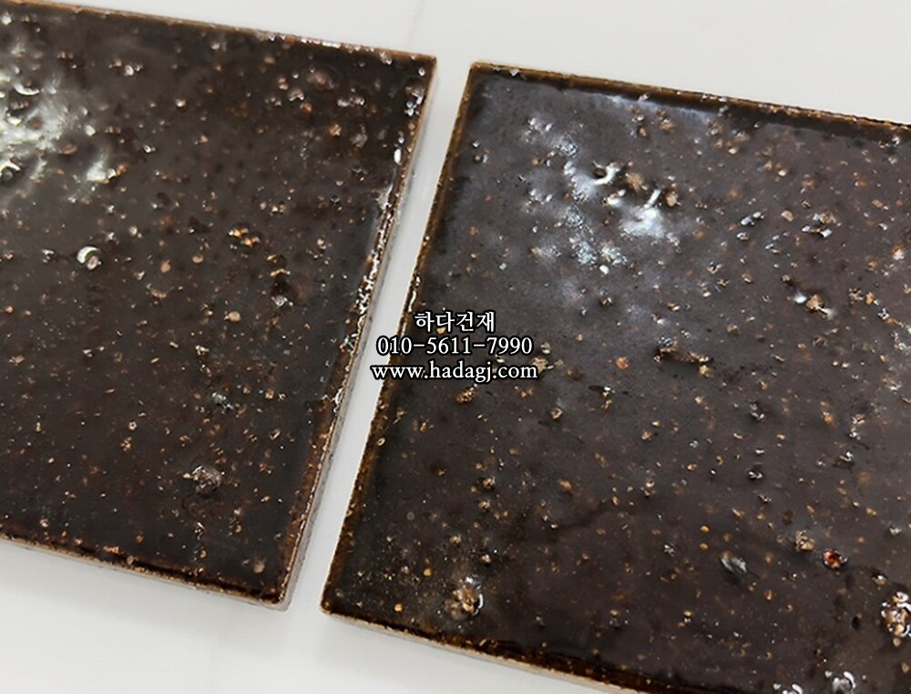 정사각 모자이크타일 96x96x10T 하츠 모카버건디 유광 자기질타일 HATSU / 하다건재