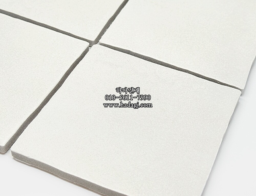 정사각 모자이크타일 95x95x8T 젤라또 요거트 무광 자기질타일 / 하다건재