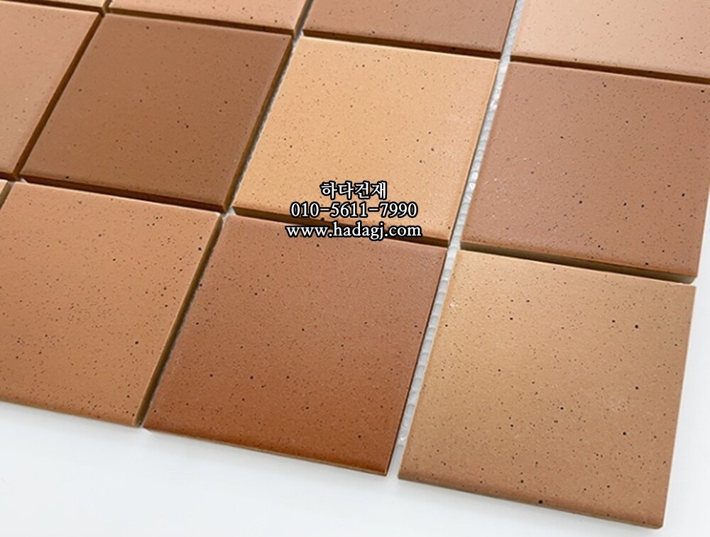 정사각 모자이크타일 73x73x7T 커피 브라운 무광 자기질타일 / 하다건재
