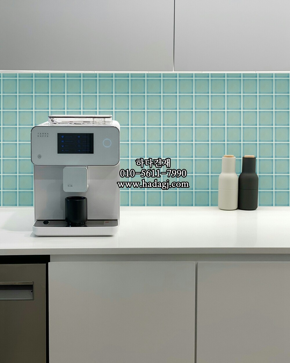 정사각 모자이크타일 73x73x7T 소다 블루 유광 자기질타일 / 하다건재