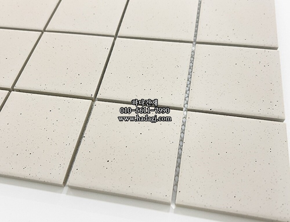 정사각 모자이크타일 73x73x7T 쿠키 아이보리 무광 자기질타일 / 하다건재