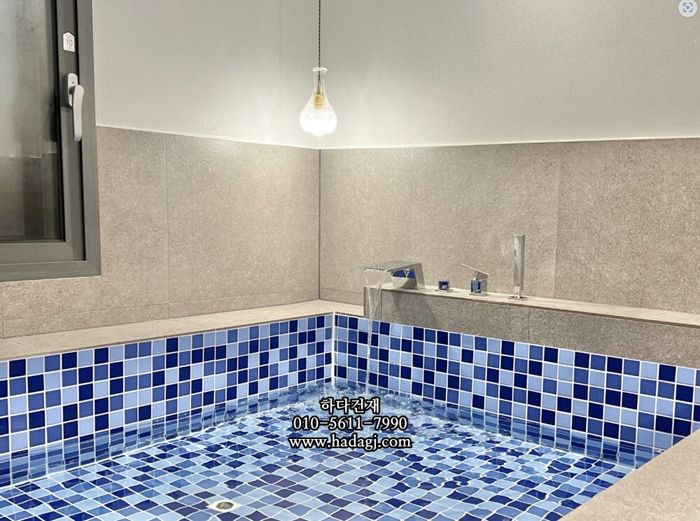 정사각 모자이크타일 48x48x6T 믹스 네이비 유광 자기질타일 / 하다건재