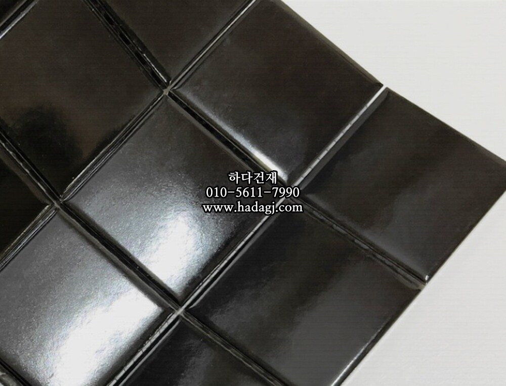 정사각 모자이크타일 48x48x6T 블랙 유광 자기질타일 / 하다건재