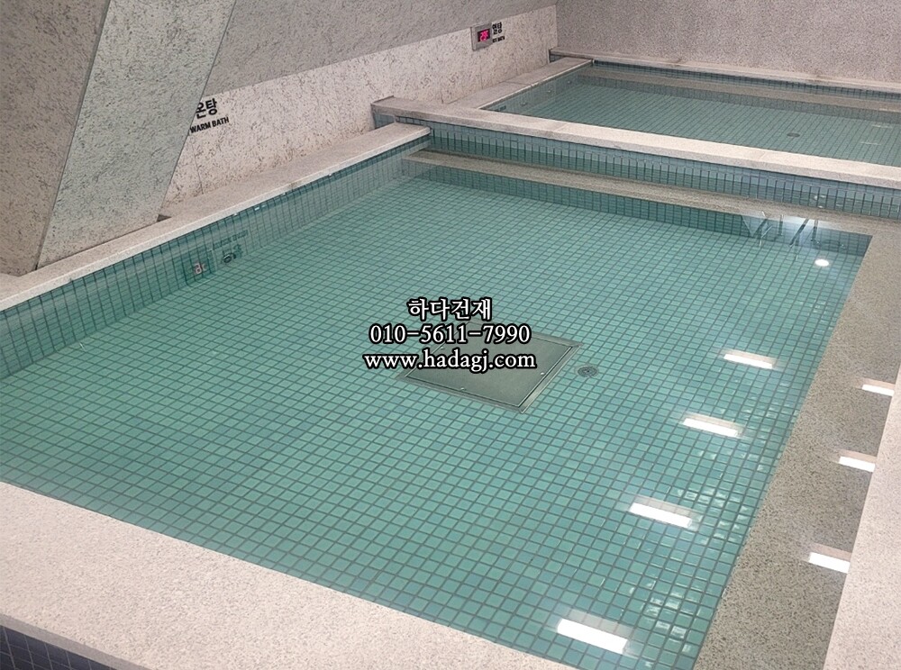 정사각 모자이크타일 48x48x6T 오팔 그린 유광 자기질타일 / 하다건재